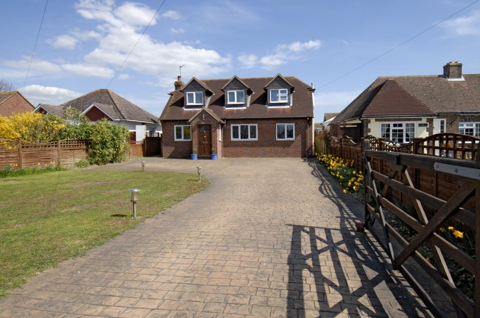 Property for Sale, West Wittering 22 Russell Road Baileys Estate Agent